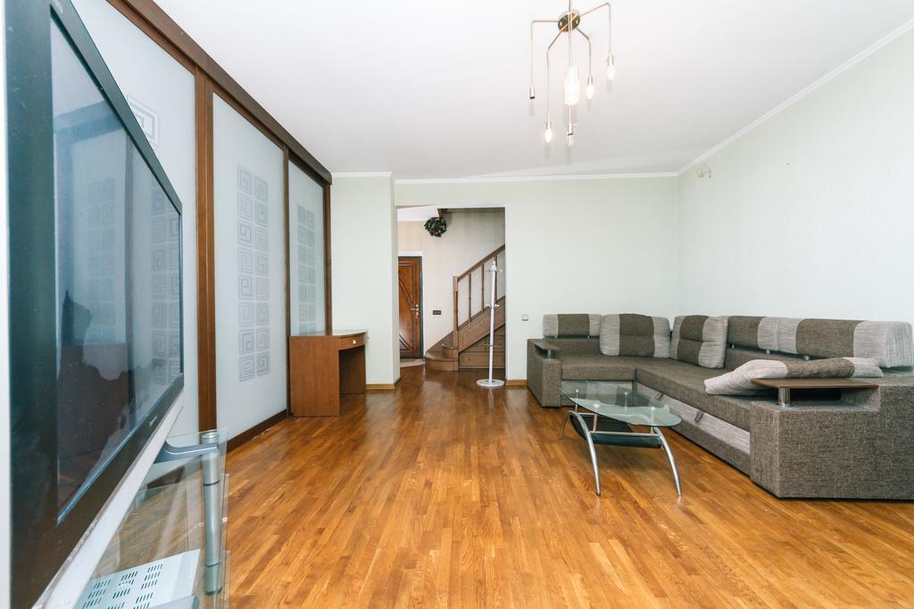 Two-Storey Apartment Near Iec Kiev Exterior foto
